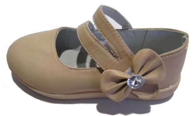 Chaussure fillette avec lanière 3,95 € HT/unité
