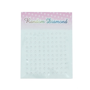 Décoration d’ongles strass