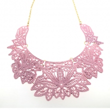 Collier plastron fantaisie