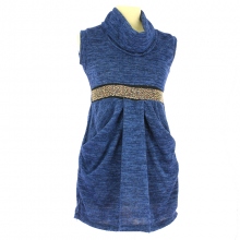 Robe chinée avec col roulé et taille cloutée devant