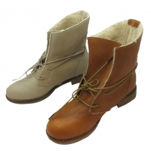 Jolies bottines fourrées avec lacet