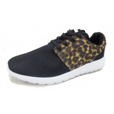 Basket running homme Réf 9575 10,50 € HT/unité