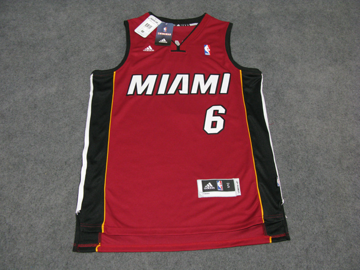 spécialisée dans la vente de maillots NFL en ligne pas cher , pas cher maillots NBA