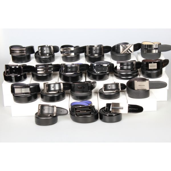 Lot de 60 ceintures Rochas