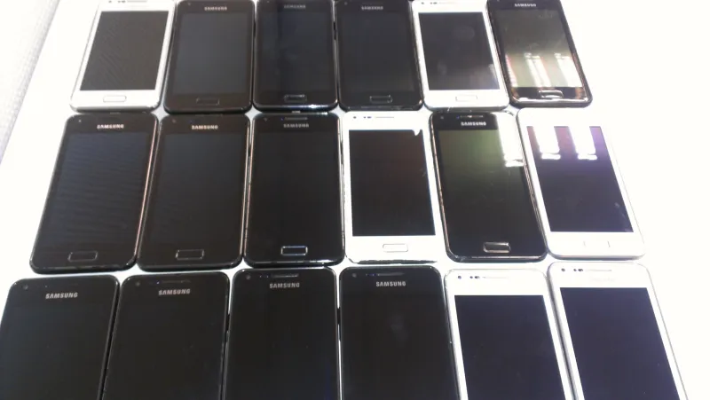 lots de samsung à la vente  i9070 galaxy s advance