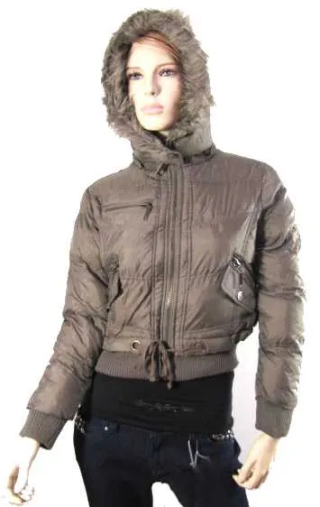 Doudoune femme 9,90 € HT/unité Réf 3146