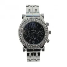 Montre argentée ornée de strass avec 3 compteurs