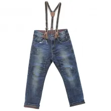 Jeans délavé garçon avec bretelles