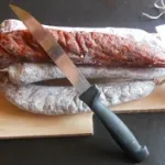 saucissons sur planche