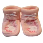 Chaussons ornés de motif brodé