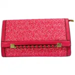 Pochette chic agrémentée de dentelle