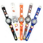 Montre enfant avec bracelet imprimé de disciplines sportives