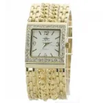 Montre femme avec cadran carré et lunette incrusté de strass