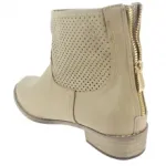 Bottines khaki ornées de perforation