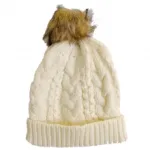Bonnet avec pompon en fausse fourrure