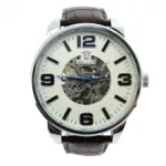 Montre bracelet avec cadran transparent