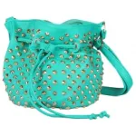 Sac à bandoulière clouté