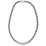 Collier en maille palmier décoré de perles