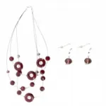 Colliers avec boucles d’oreilles