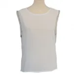 Top avec emmanchure perlée