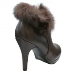 Bottines à talon avec fausse fourrure