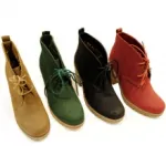 Bottines à talon avec lacet