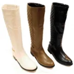 Bottes tendance avec effet matelassé et chaîne décorative