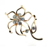 Broche fantaisie agrémentée de strass