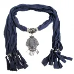Écharpe bijou avec pendentif fantaisie