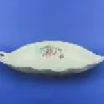 Saladier "Pétoncle" moyen blanc avec décalcomanie, 25 cm
